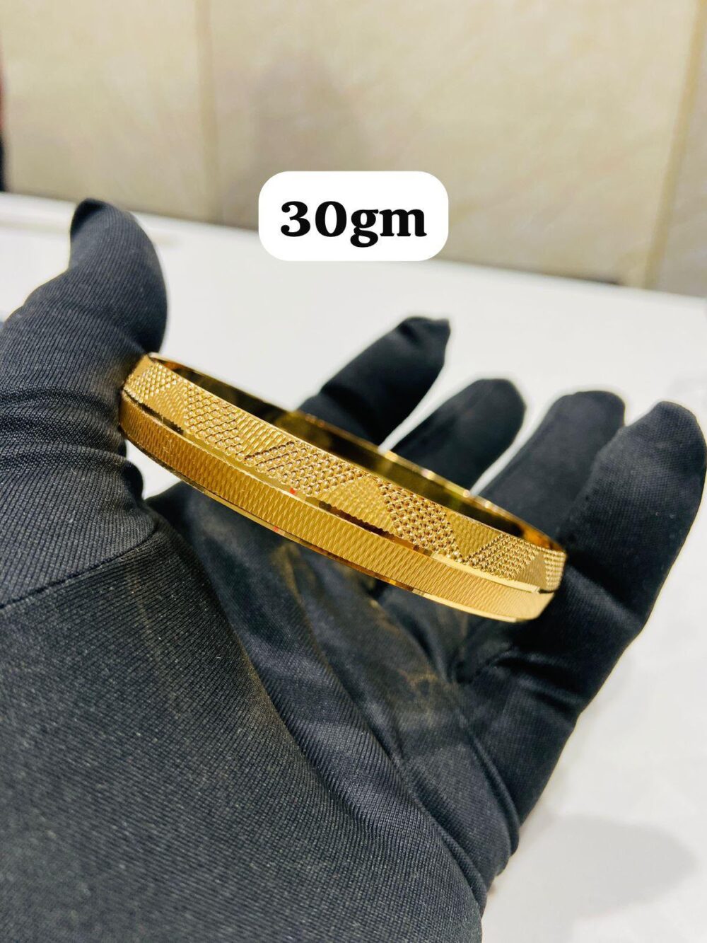 Mens Kada
